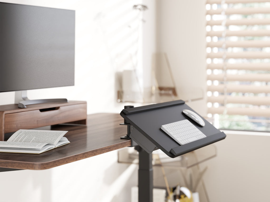 Tilted tray in use